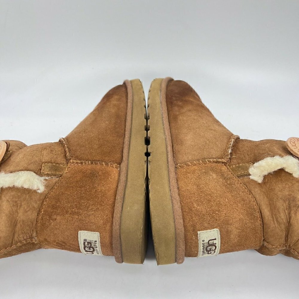 UGG Australia Bailey Button Women Size 7 Brown Mid Calf Winter Snow Boots 1873 - Picture 9 of 12